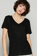 Load image into Gallery viewer, THE BASIC V-NECK