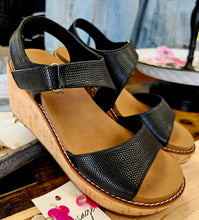 Load image into Gallery viewer, FIVE OCLOCK SOMEWHERE