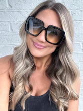 Load image into Gallery viewer, LUXE SUNGLASSES