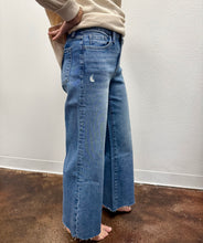 Load image into Gallery viewer, High Rise Wide Leg Jeans