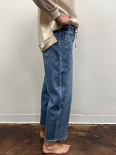 Load image into Gallery viewer, HR Drawstring Barrel Jeans