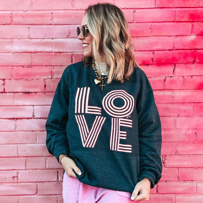 RETRO LOVE SWEATSHIRT