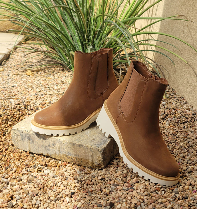 MIA EZRI COGNAC BOOT