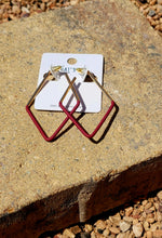 Load image into Gallery viewer, GOLD TRIANGLE EARRING
