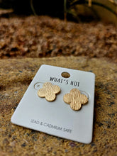 Load image into Gallery viewer, Worn Textured Clover Stud Earring
