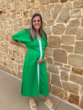 Load image into Gallery viewer, Kelly Green Pocket Dress
