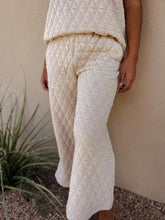 Load image into Gallery viewer, QUILTED CROPPED WIDE PANTS
