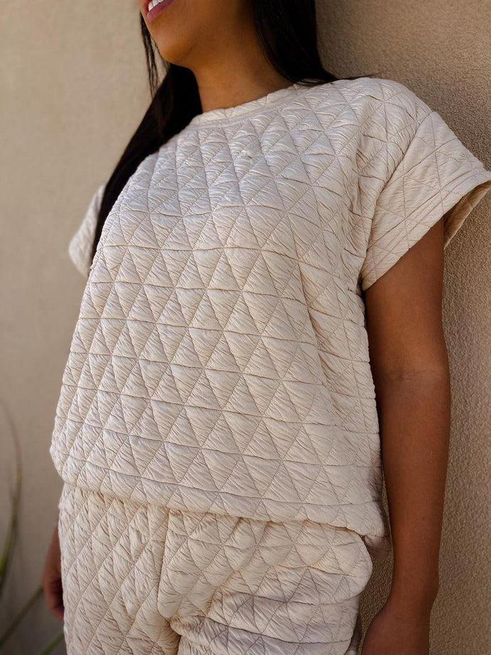 QUILTED SHORT SLEEVE TOP