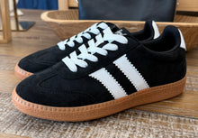 Load image into Gallery viewer, Corkys Heads Up Sneaker
