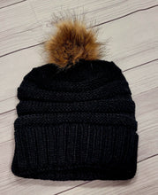 Load image into Gallery viewer, POM POM BEANIES
