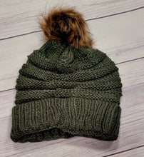 Load image into Gallery viewer, POM POM BEANIES
