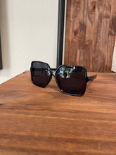 Load image into Gallery viewer, THE HANNA SUNGLASSES
