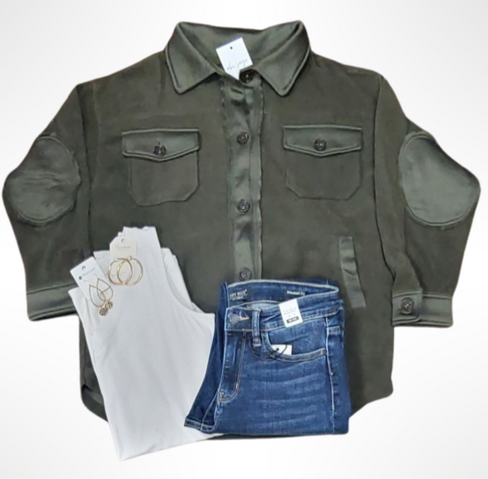 THE FLEECE JACKET
